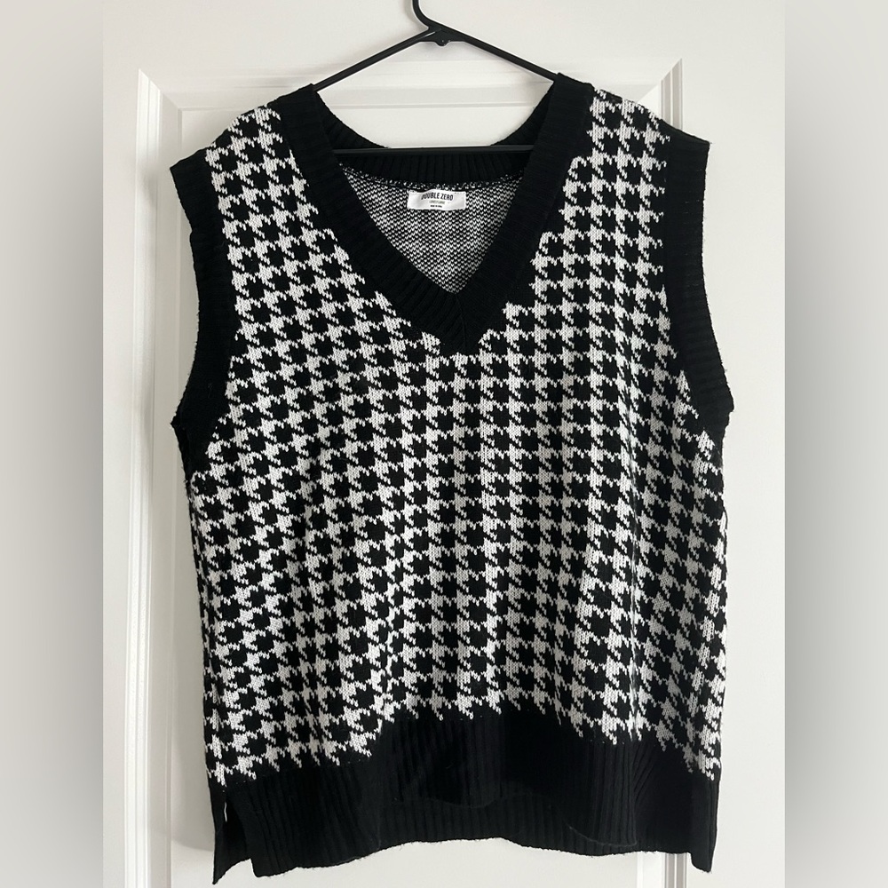 Double Zero houndstooth Knit Vest